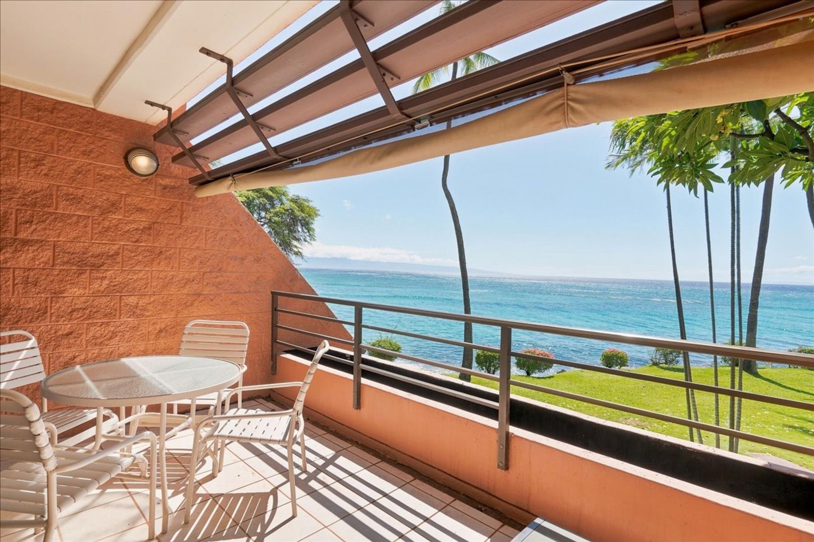Lahaina Condo: 3959 Lower Honoapiilani Hwy #709 - Kuleana 709