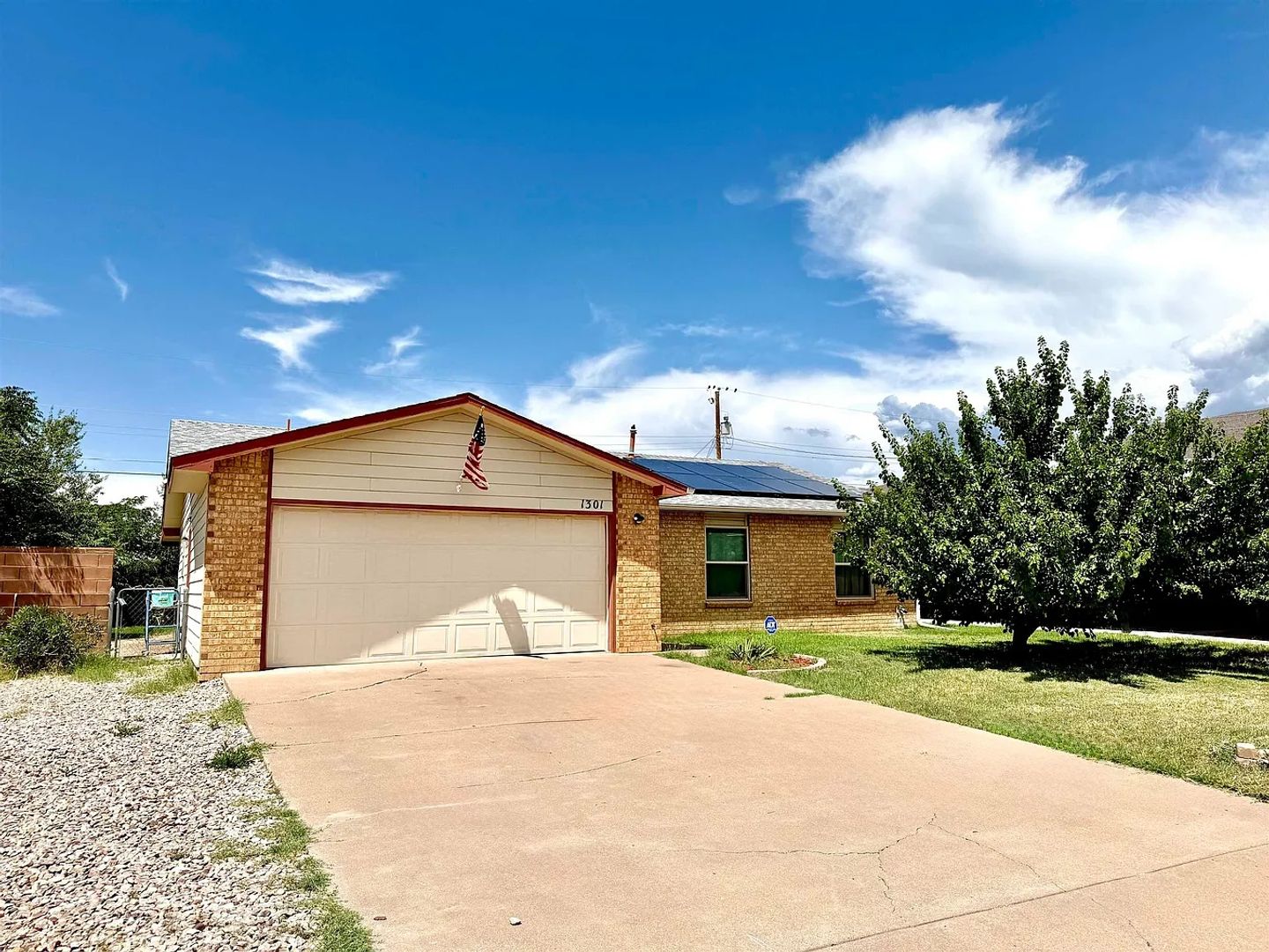 Alamogordo House: 1301 23rd St