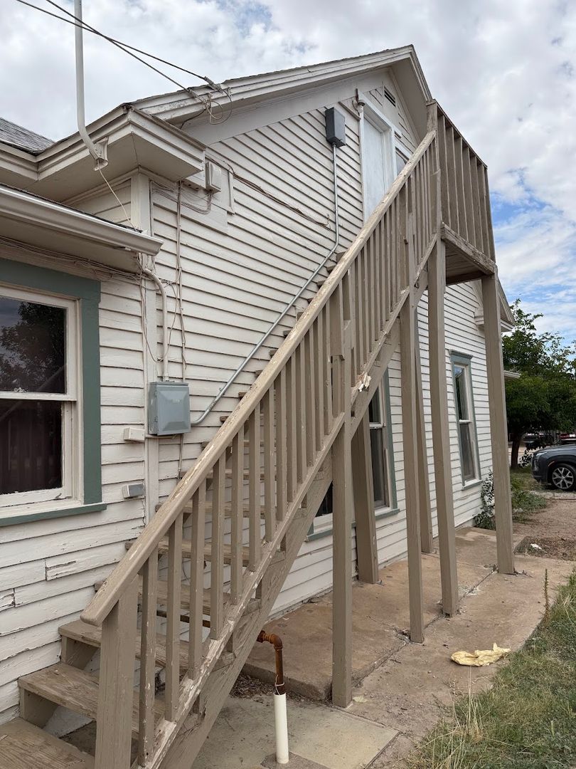Alamogordo House: 1312 New York Unit 4