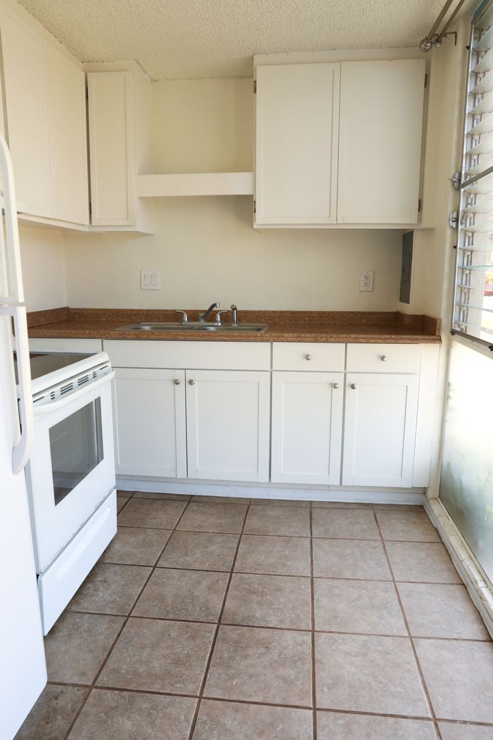 2 BR/ 1 Bath Low- rise Apartment