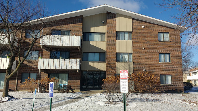 Palatine Apartment: 1000 Bayside Dr