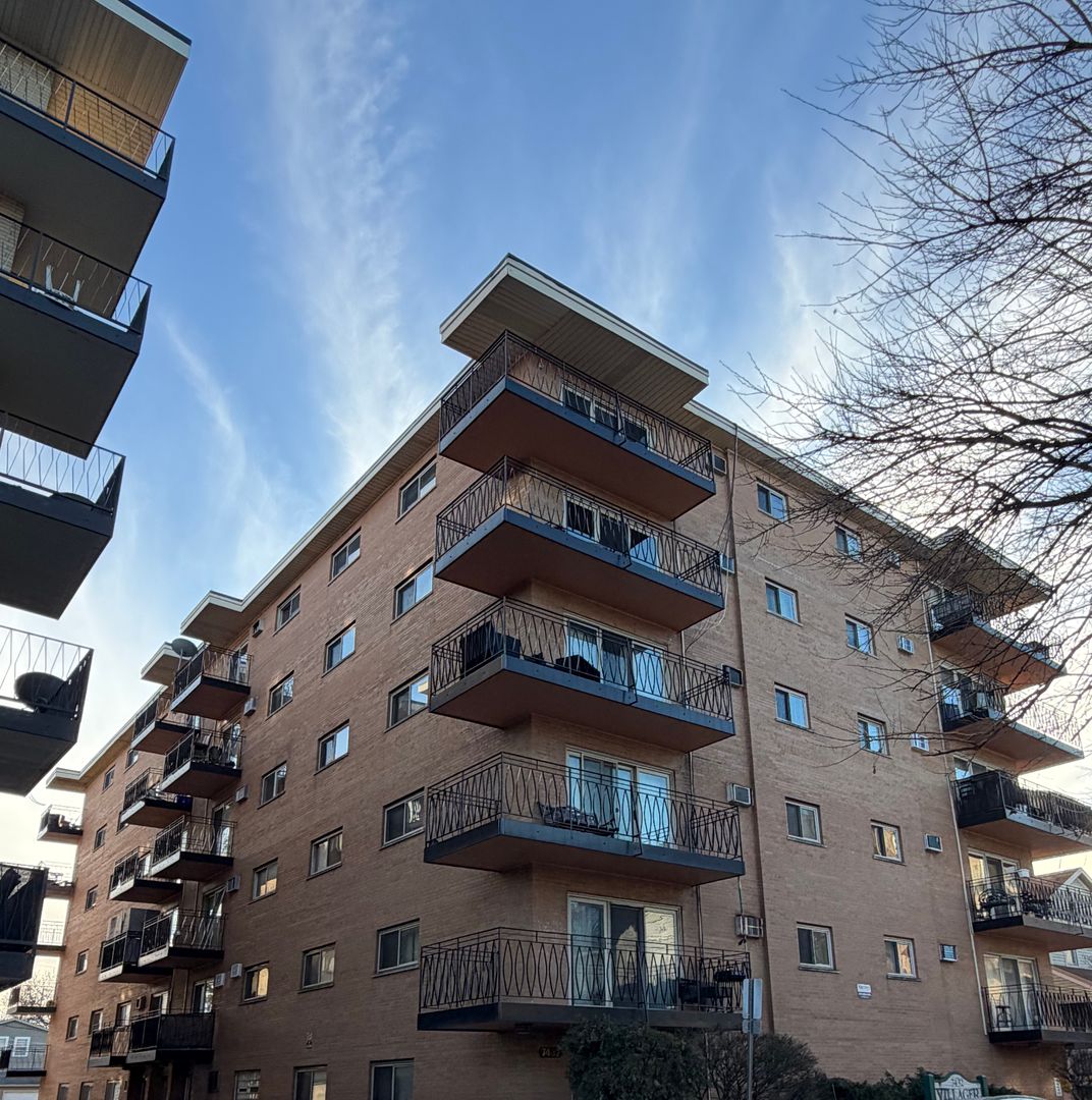 Forest Park House: 7432 Washington St