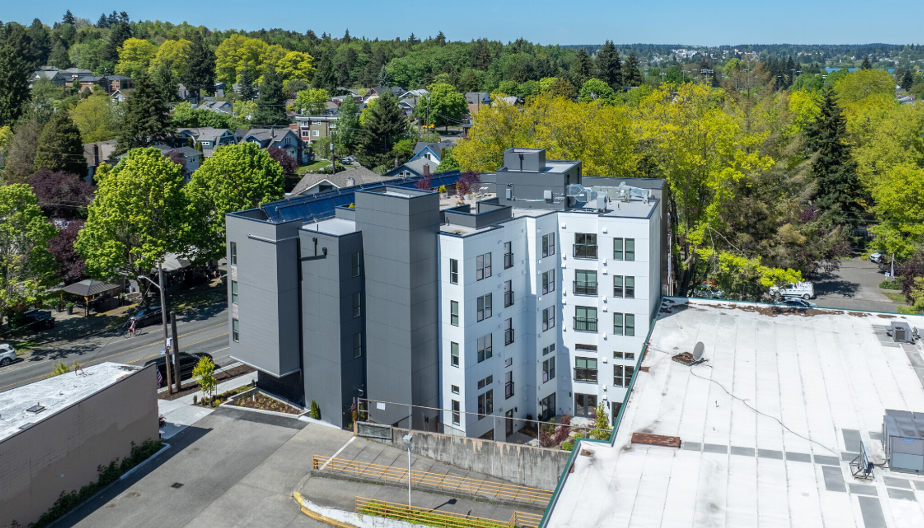 Seattle Apartment: 4612 Stone Way N