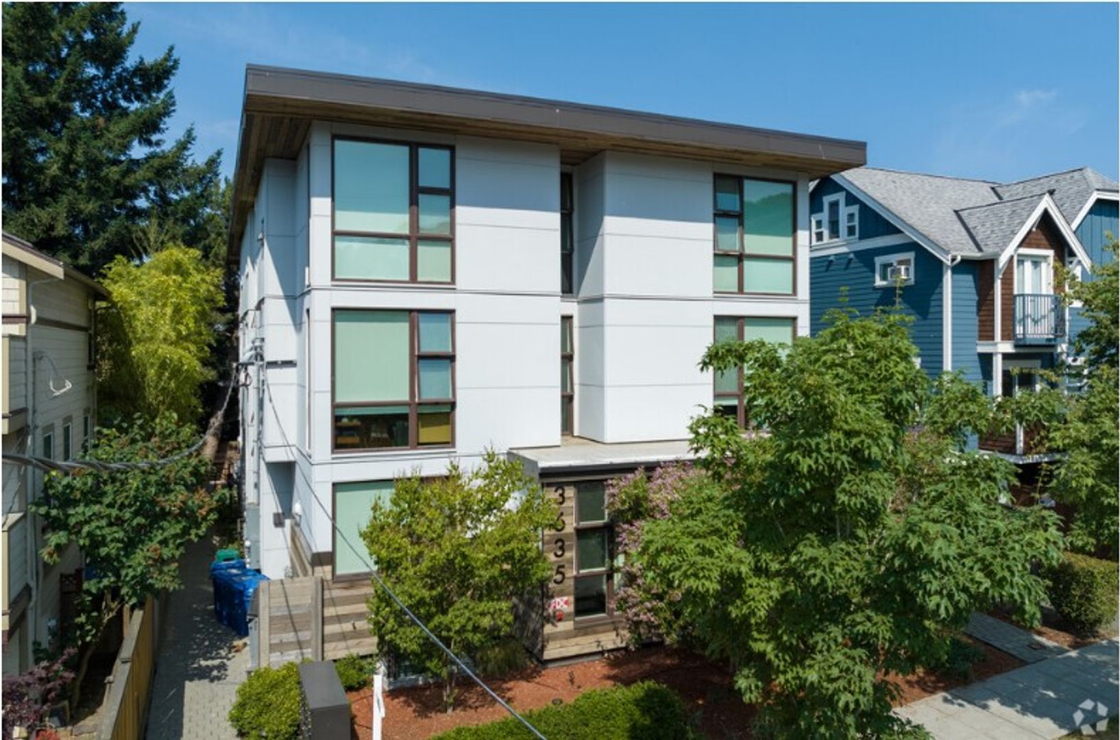Seattle Apartment: 3635 Phinney Ave N