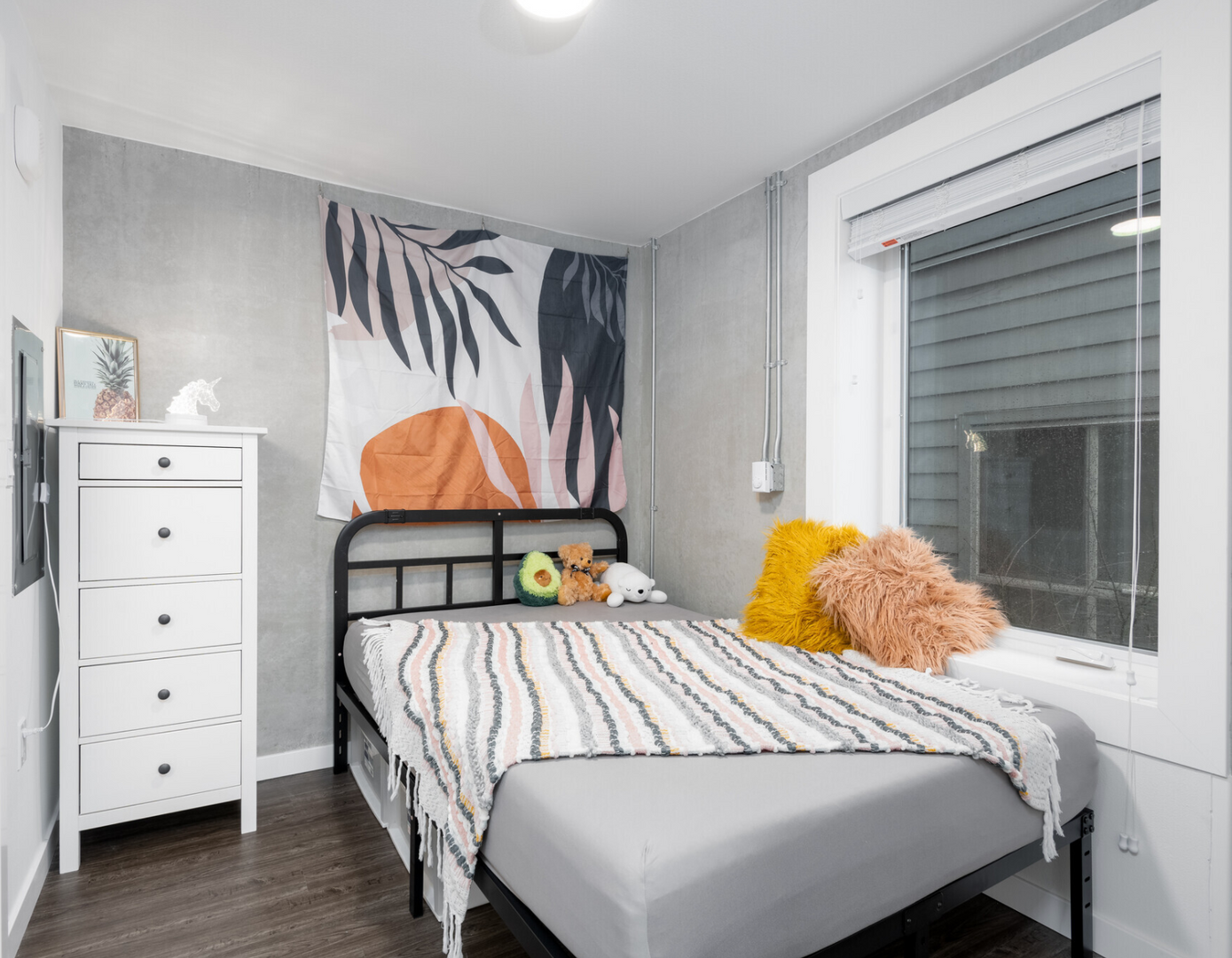 Seattle Apartment: 4727 12th Ave NE