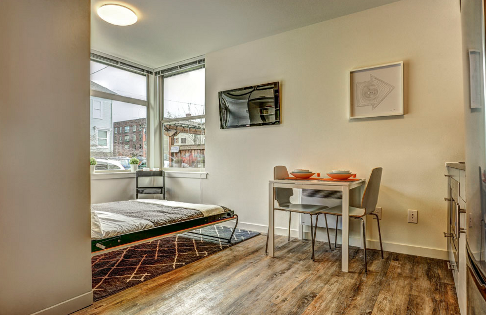 Seattle Apartment: 155 17th Avenue