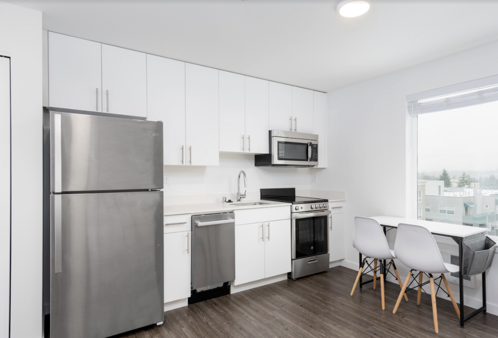 Seattle Apartment: 4727 12th Ave NE