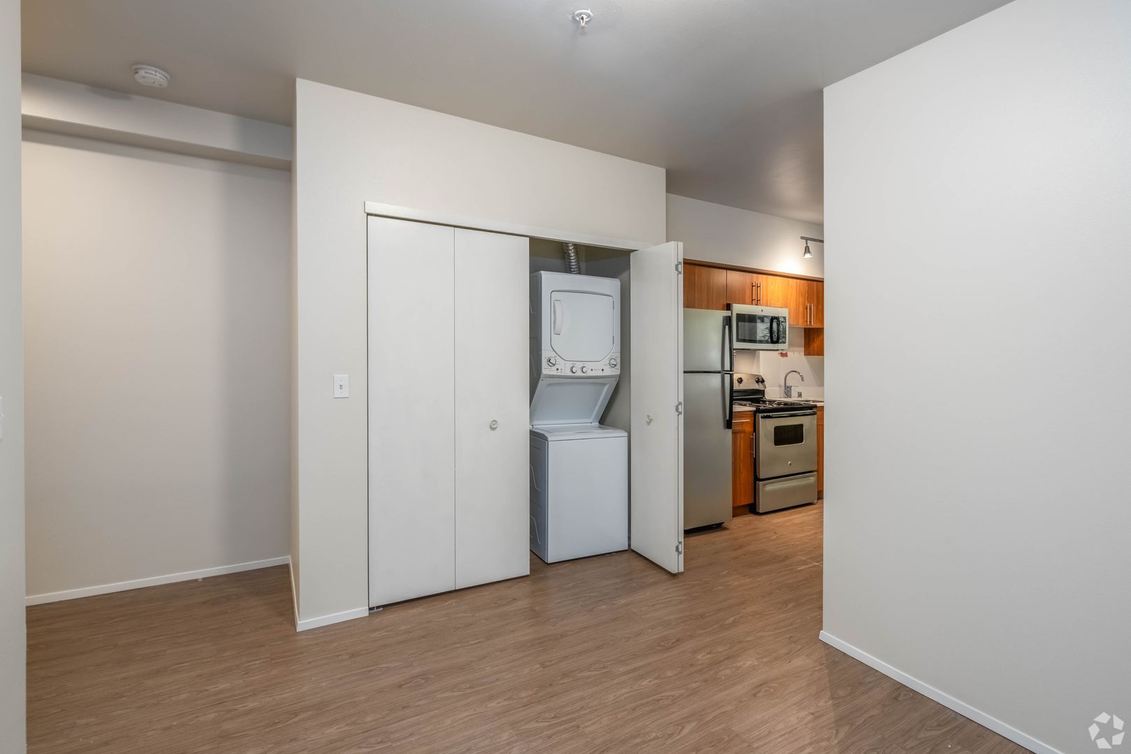 Seattle Apartment: 4302 7th Ave NE