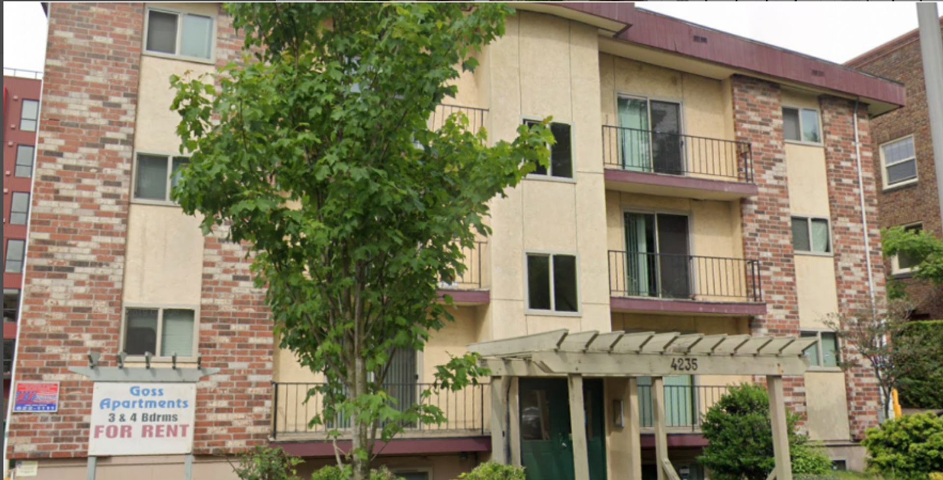 Seattle Apartment: 4235 12th Ave NE