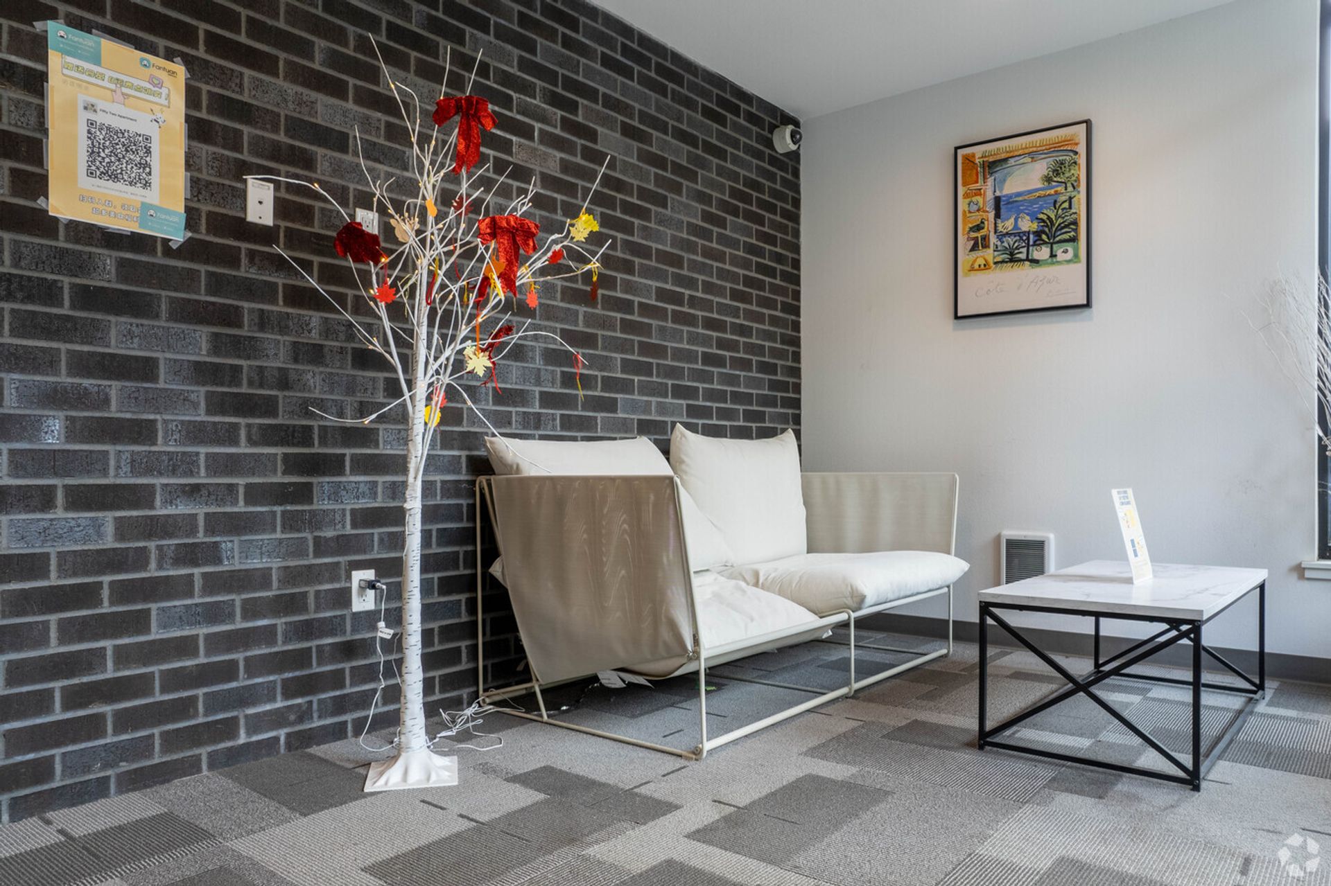 PM - Fifty-Two Apartments 4 of 12