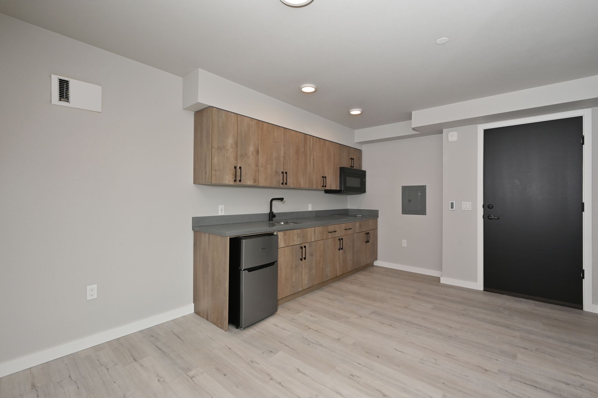 Clara 4730 19th Ave NE 10 of 12