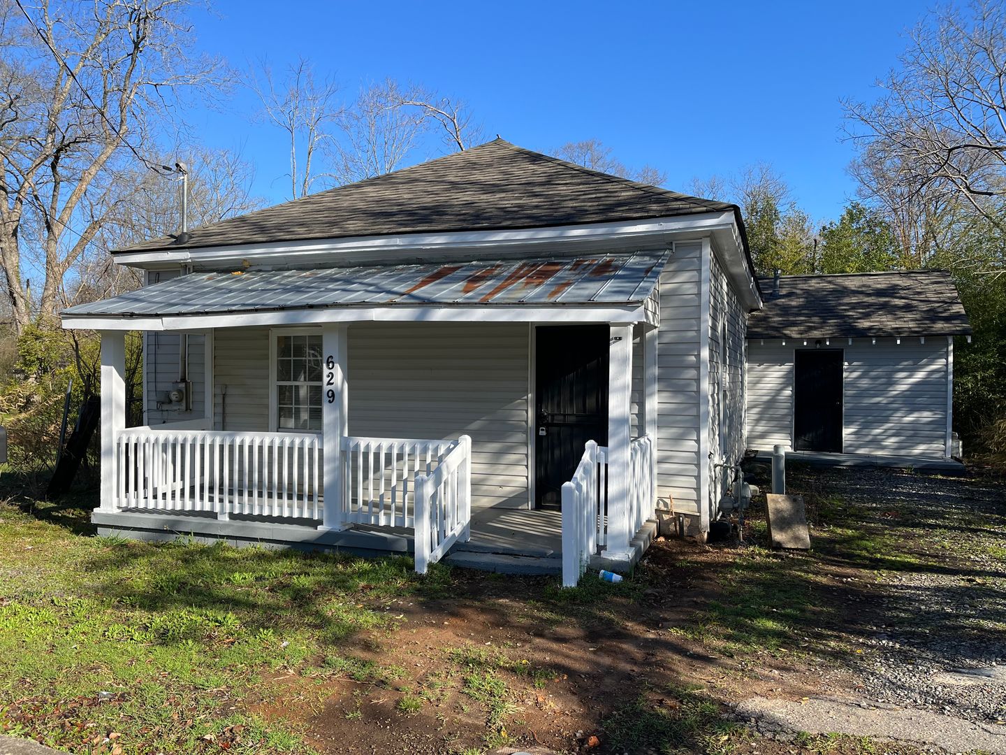 Griffin House: 629 Wright St