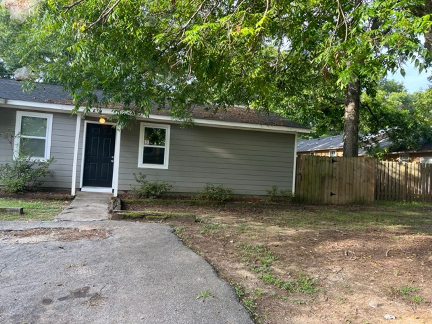 Griffin Apartment: 214 Kentucky Ave