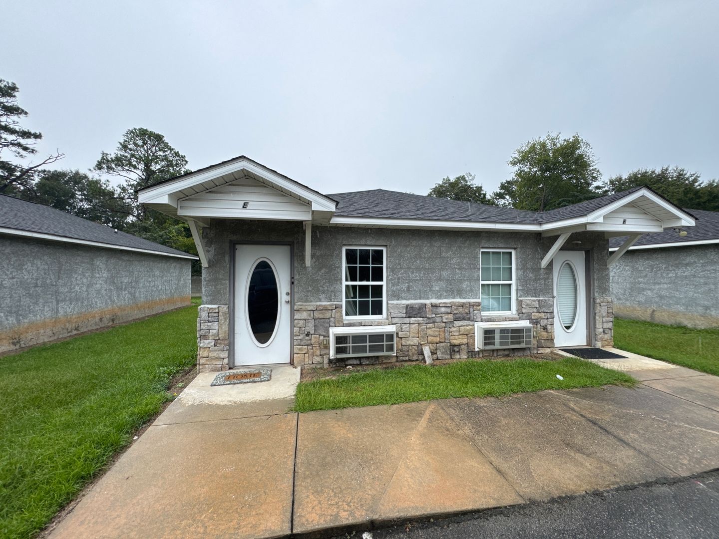 Dublin Apartment: 100 Kittrell St