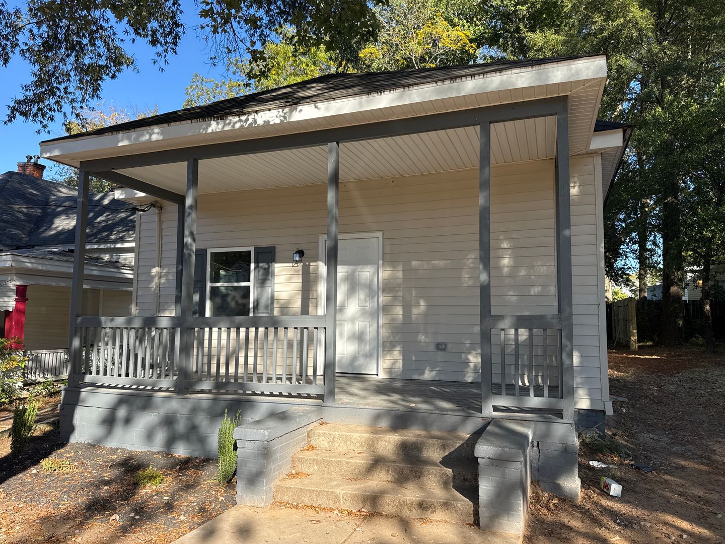 Griffin House: 308 N 8th St