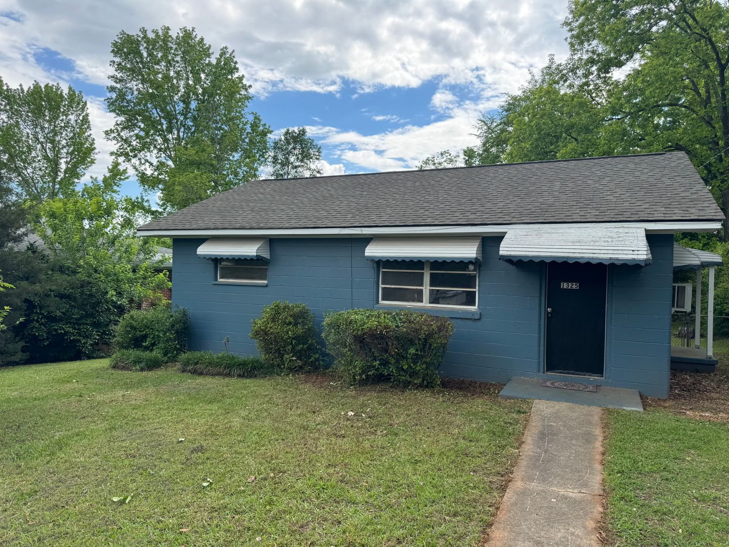 Griffin House: 1325 Spellman Ave