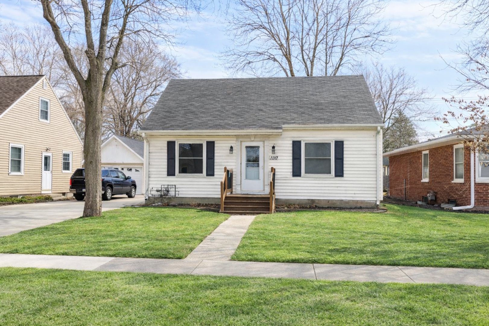 Ames House: 1110 Stafford Avenue