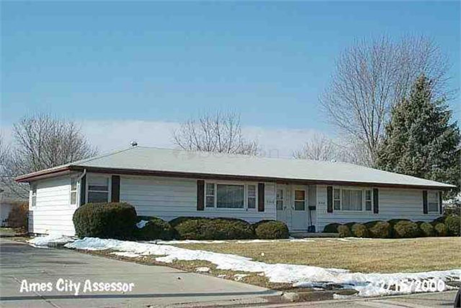 Ames House: 3015 Kellogg Avenue