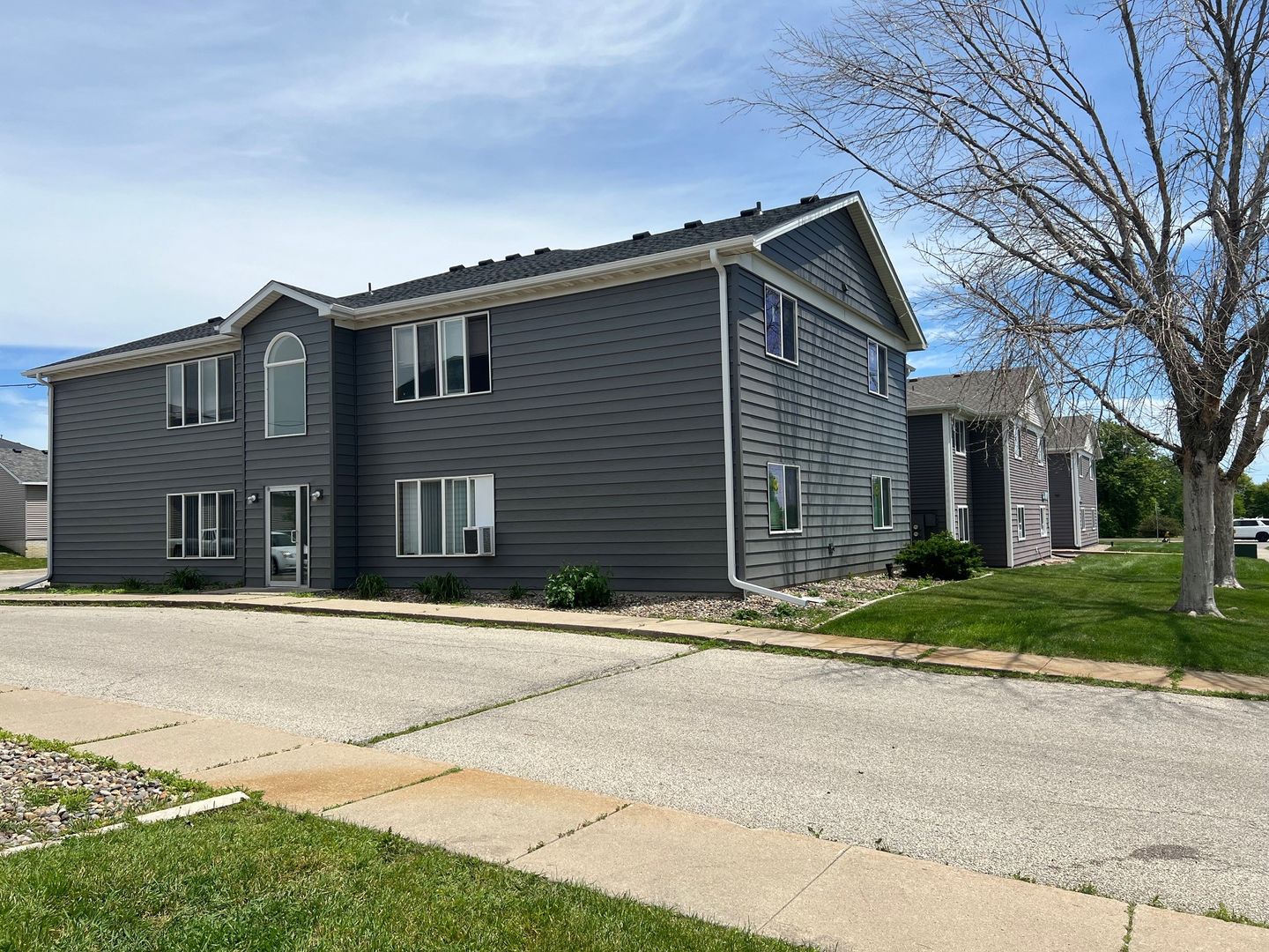 Ames Apartment: 4517 Steinbeck Street