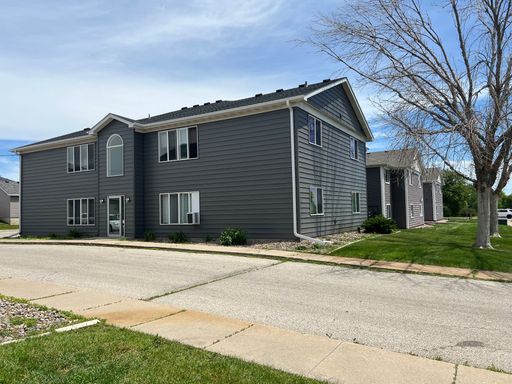 Available mid-August / 4 Bedroom Condo in West Ames – photo 1