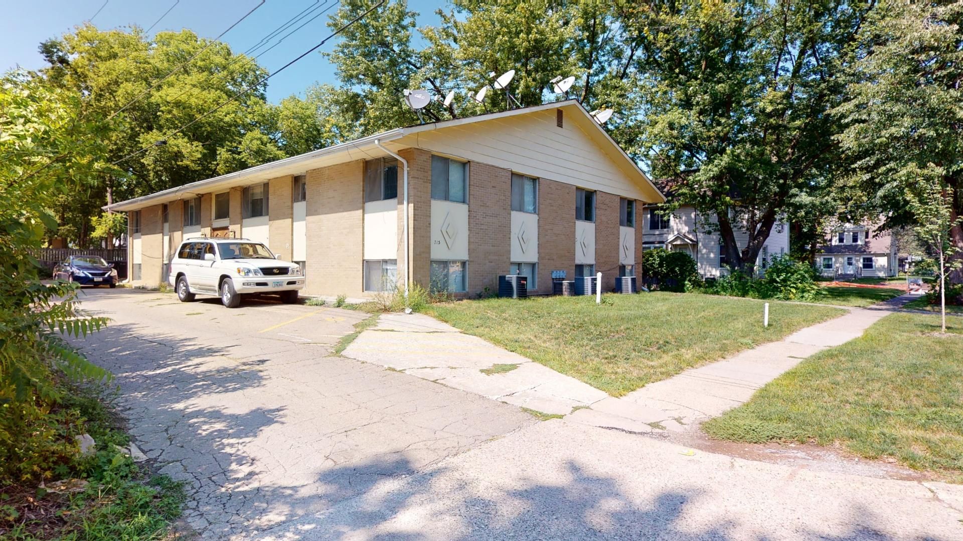 Ames Apartment: 715 Wilson Avenue