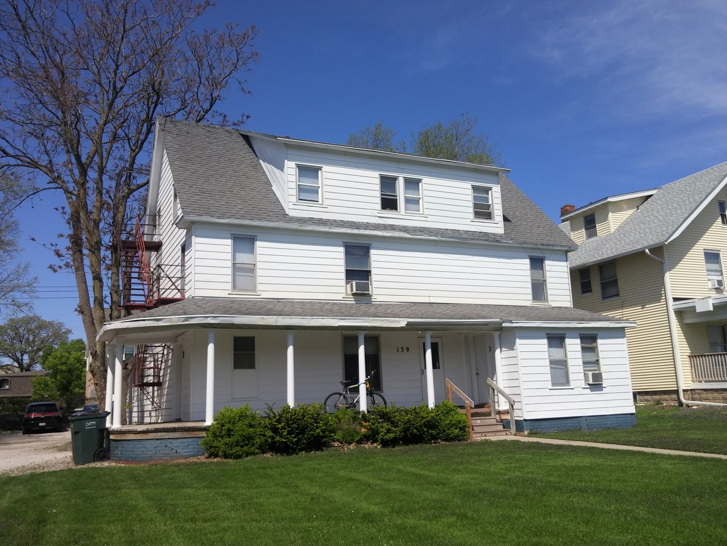 Ames Apartment: 139 Sheldon Avenue