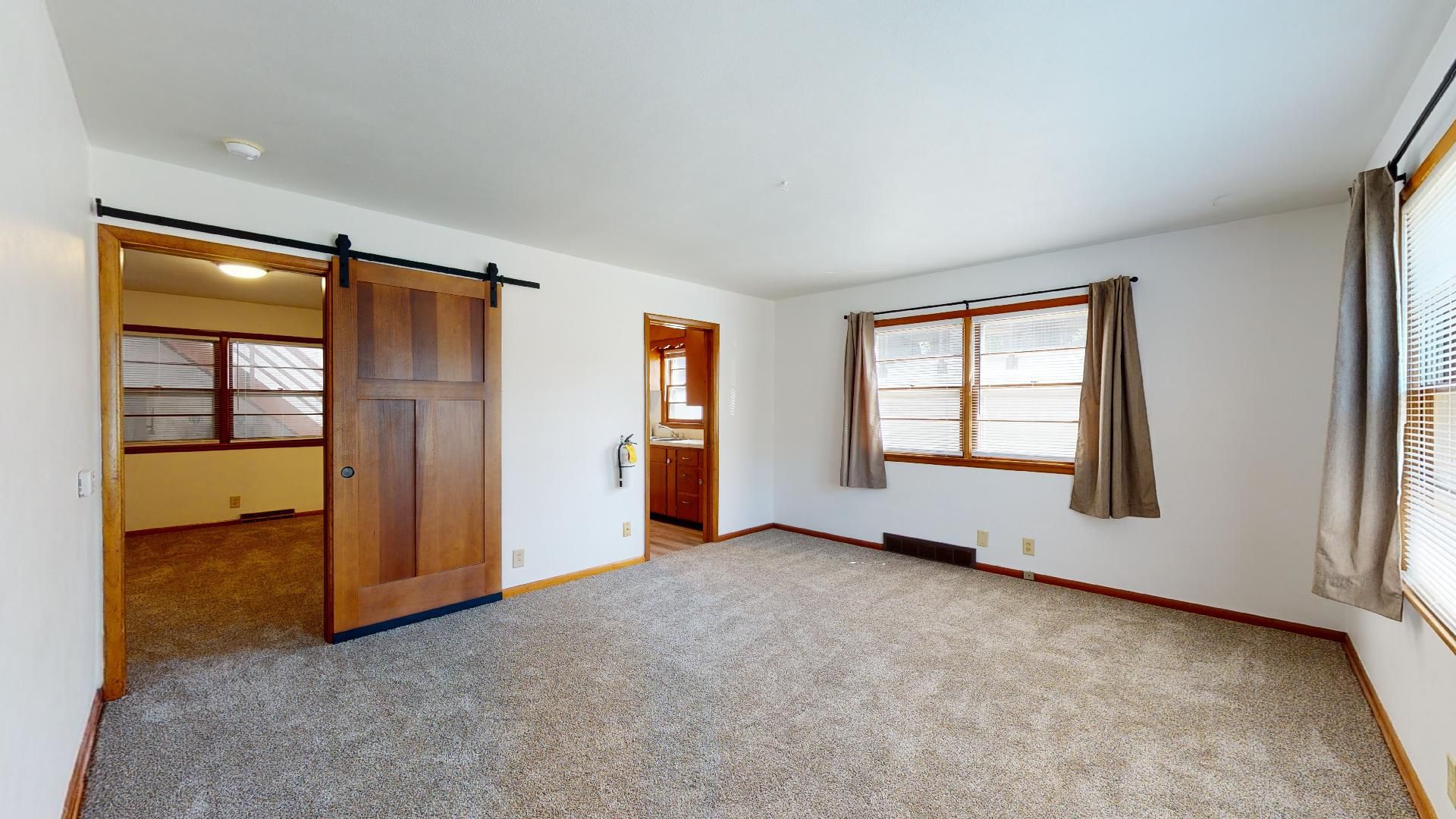 Ames Apartment: 210 Campus Avenue