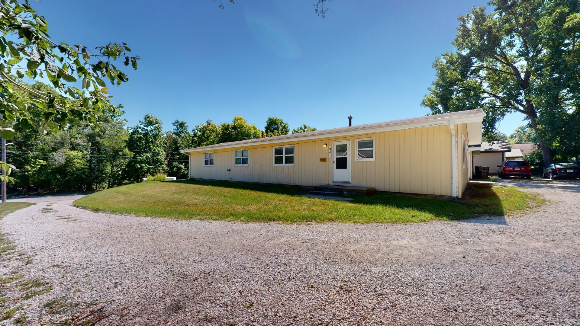 Ames House: 925 Garfield Avenue