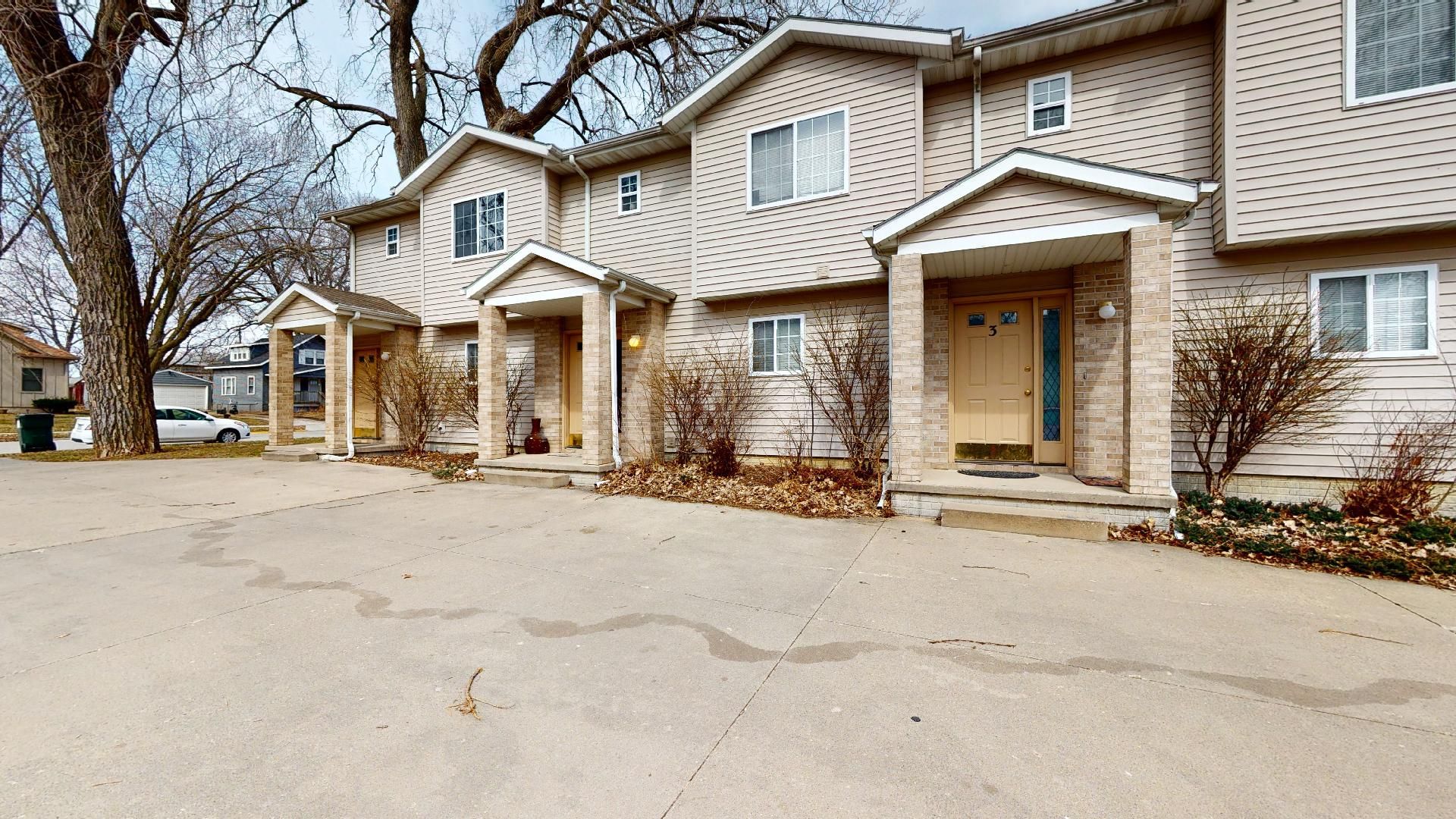 Ames House: 1510 Delaware Avenue #3
