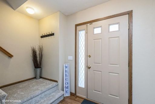 Super cute, 2 story townhome in West Ames – photo 1