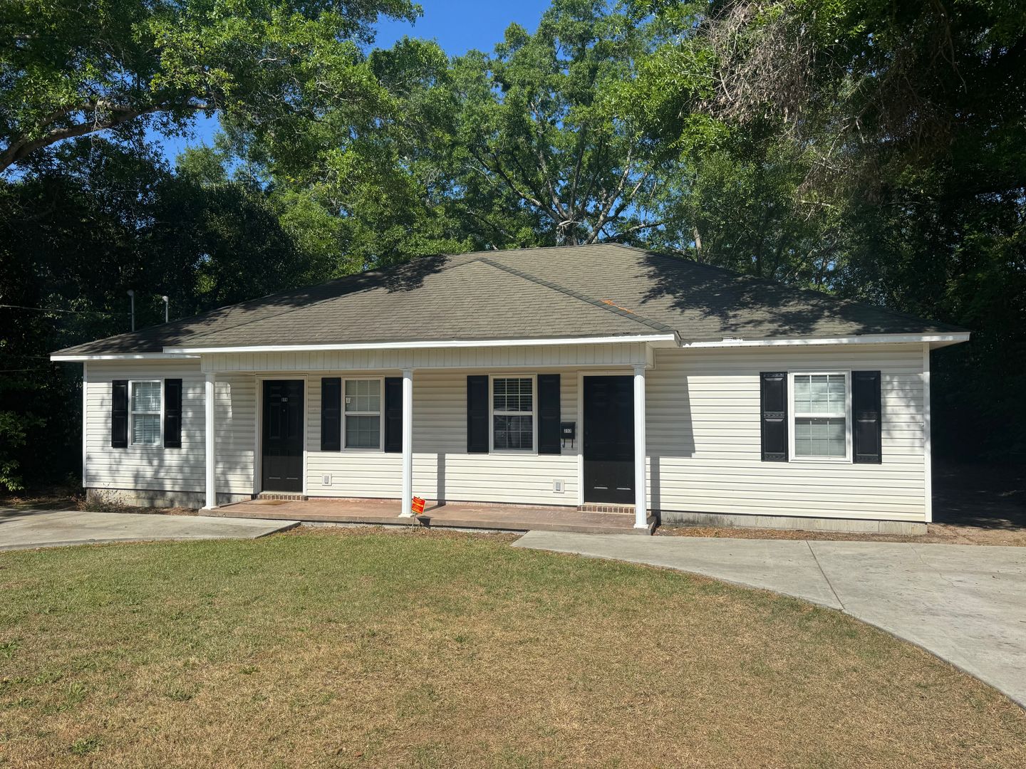 Statesboro House: 217 Broad St