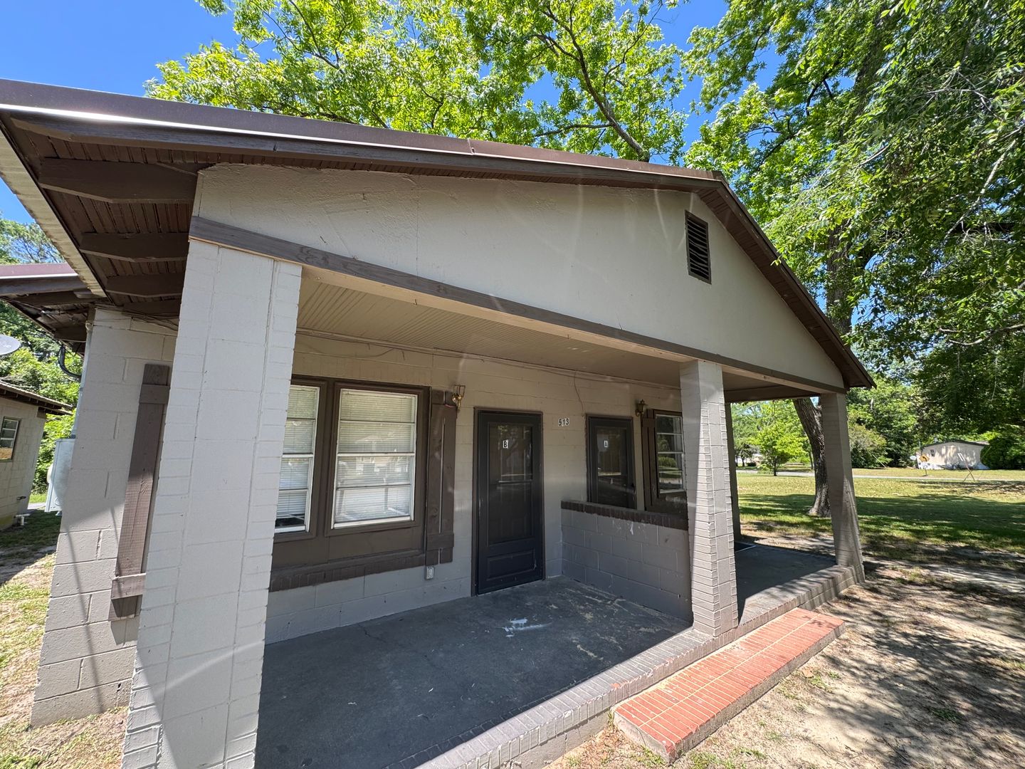 Dublin House: 513 Tennessee Apt B