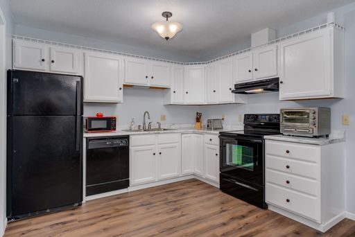 Mohawk Bend 1397, 1413, 1415, 1417, 1419, 1455, 1473 Doman Drive, New Richmond, WI ...