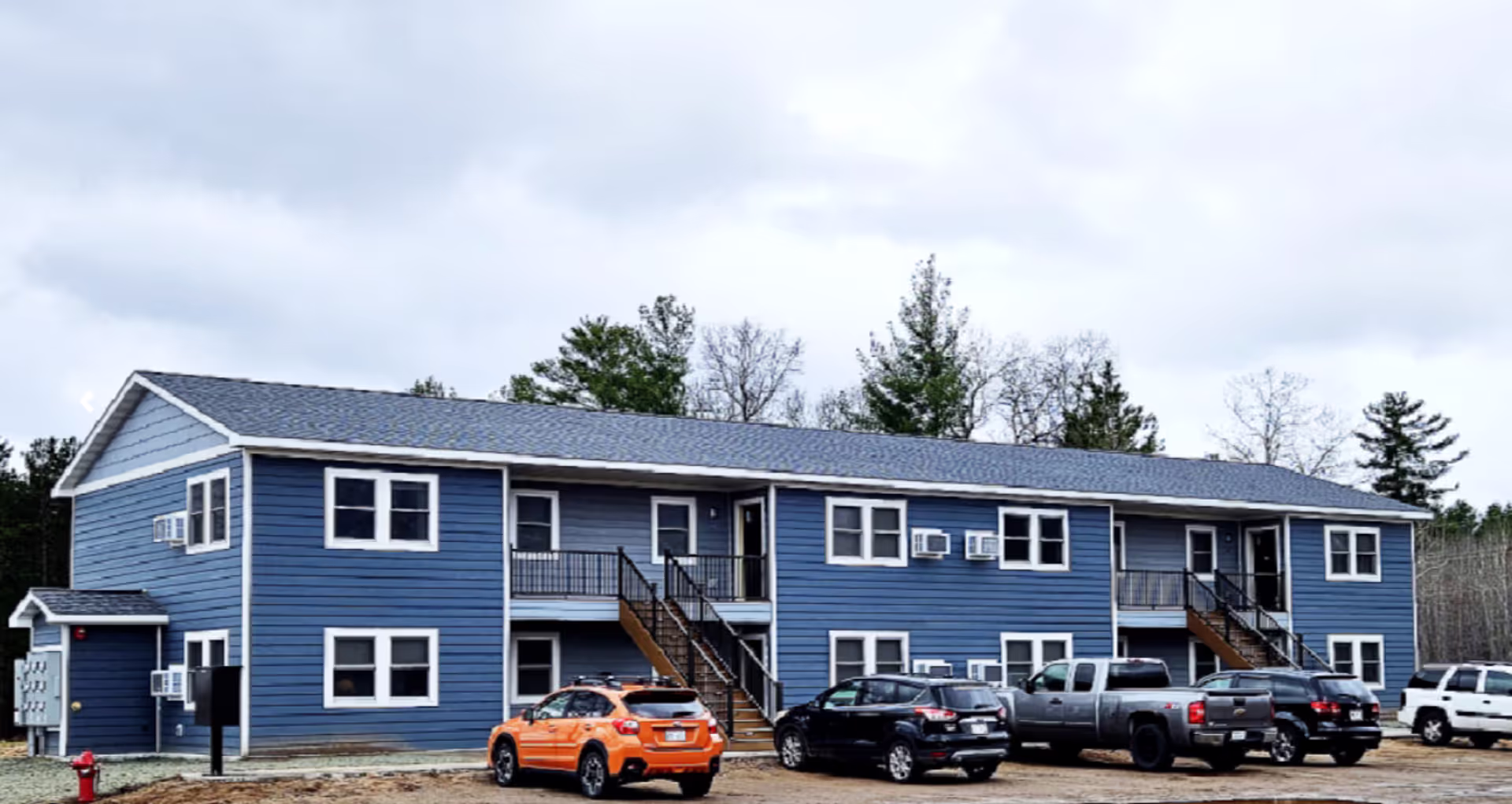Siren Apartment: 23920-23928 Nyberg Road
