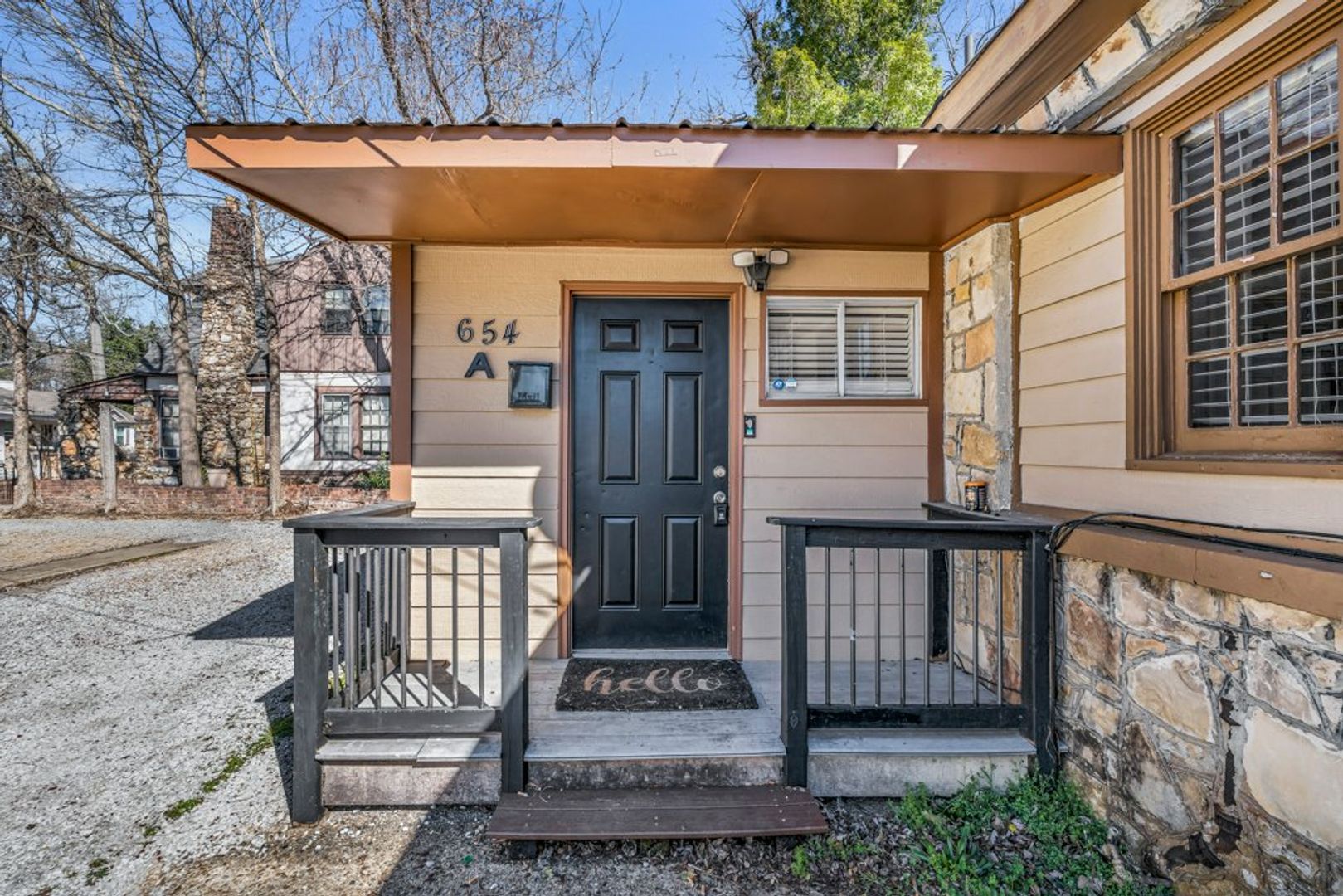 Tupelo House: 654A W Main Street