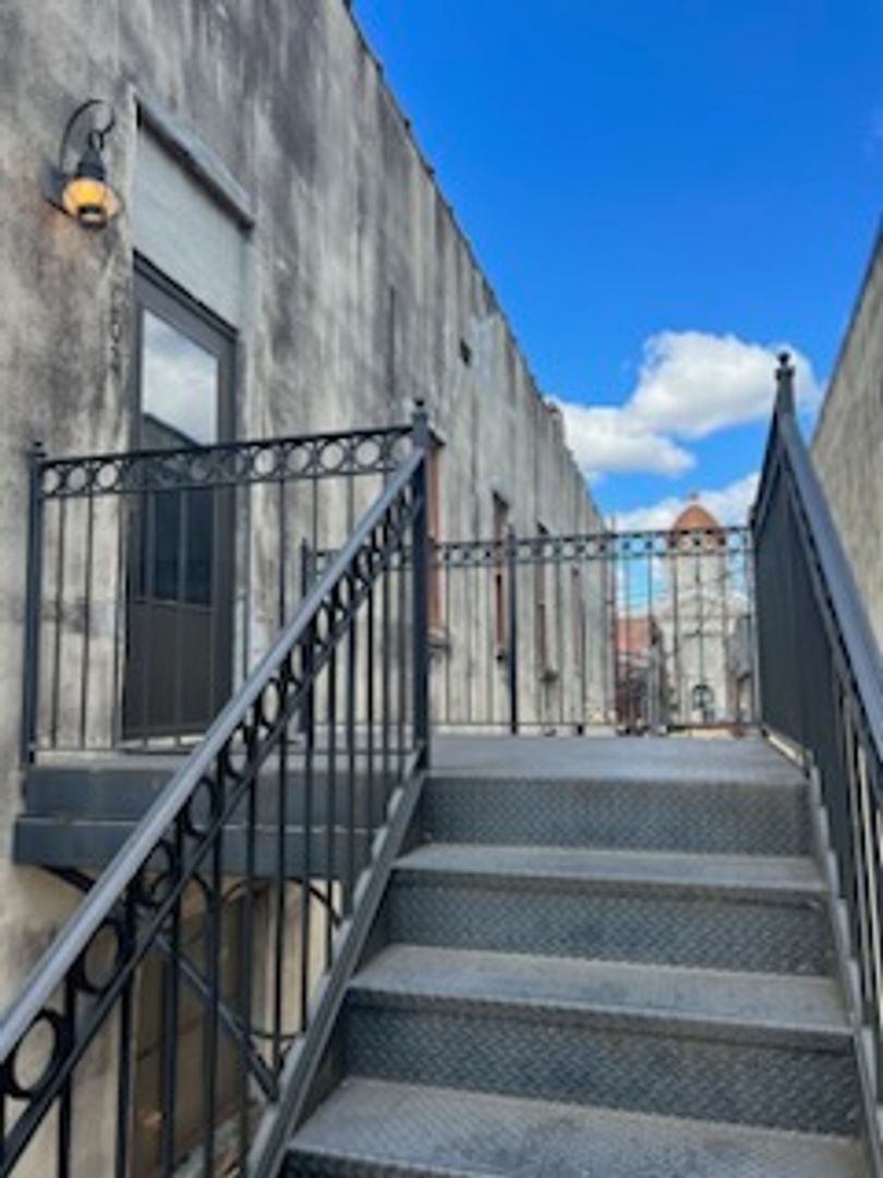 Tupelo Apartment: 210 West Main