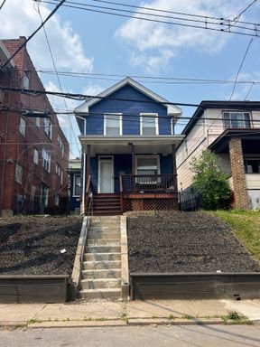 Move In Ready : 2BR Single Family Home in Dormont, GARAGE, AC, FENCED Yard, W/D, DW, Pets ok!