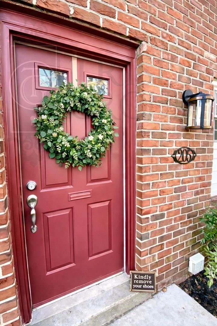 East Pittsburgh Apartment: 205