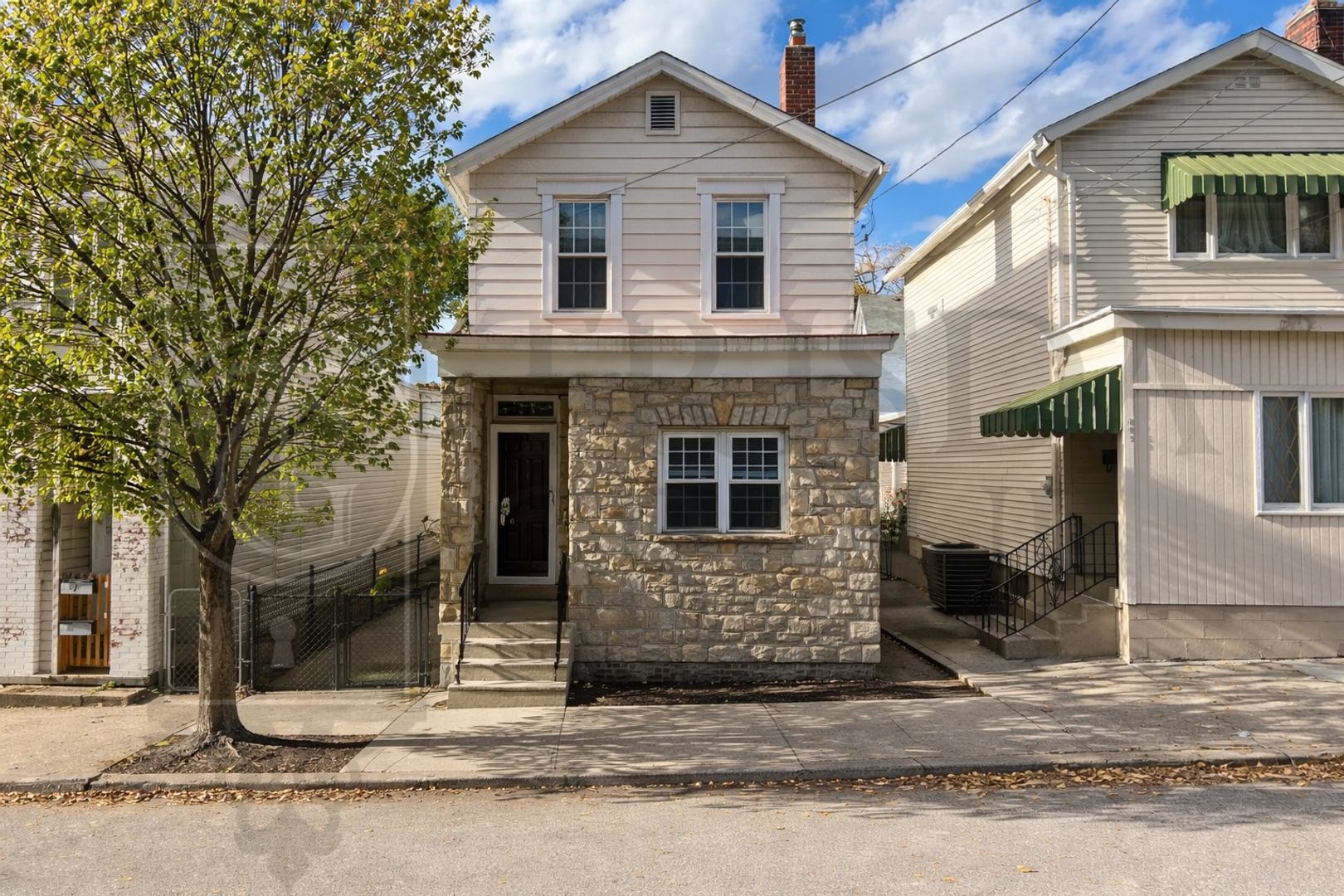 Pittsburgh House: 170