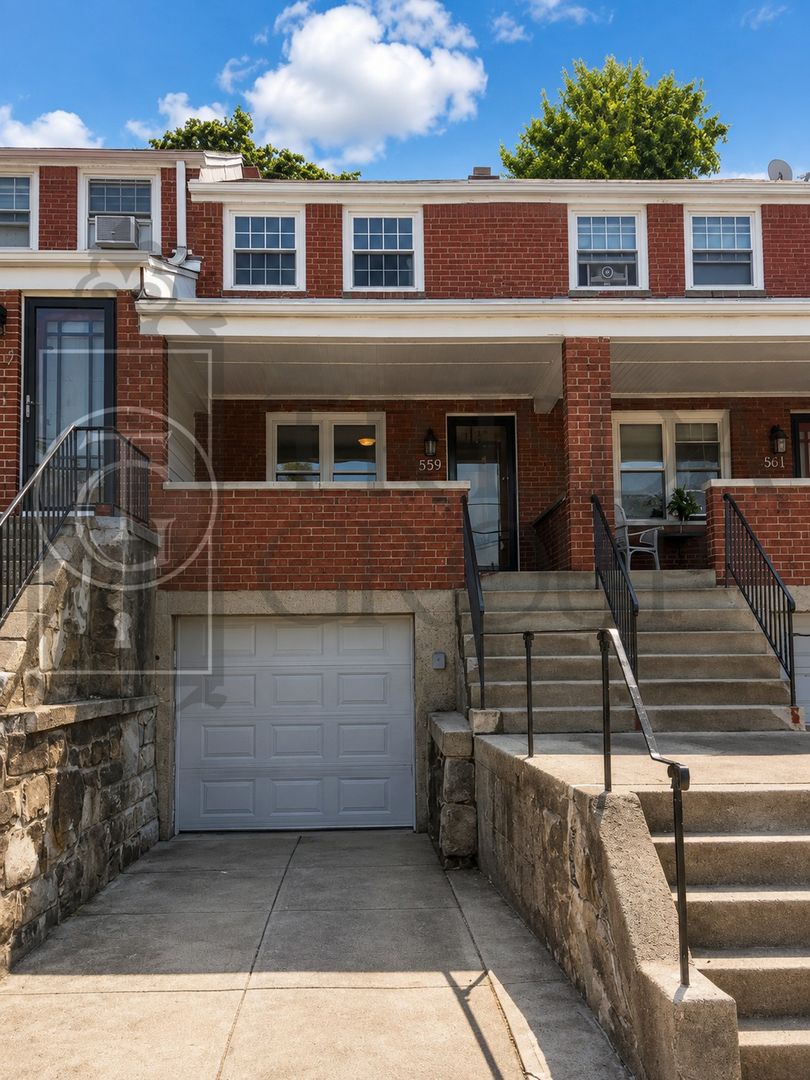 Pittsburgh Apartment: 559