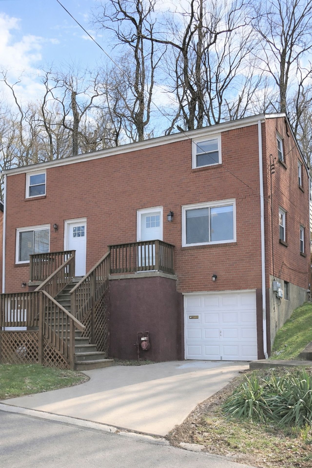Brentwood Townhome: 422-424
