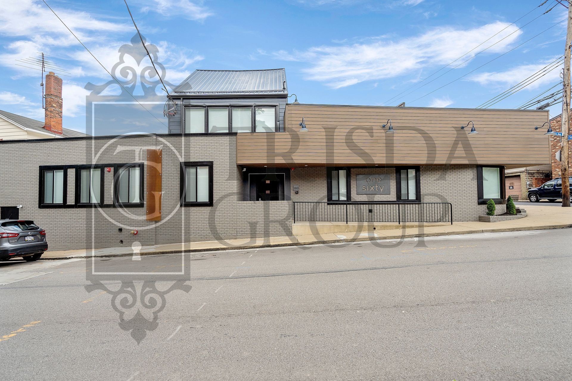Pittsburgh Apartment: 160