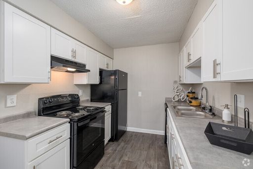 3 bedroom 1 bath apartment – photo 1