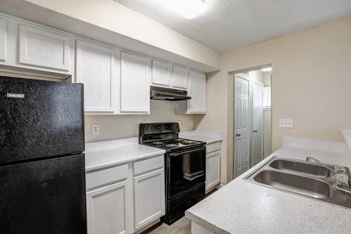 Towne at Lakewood Heights – photo 1