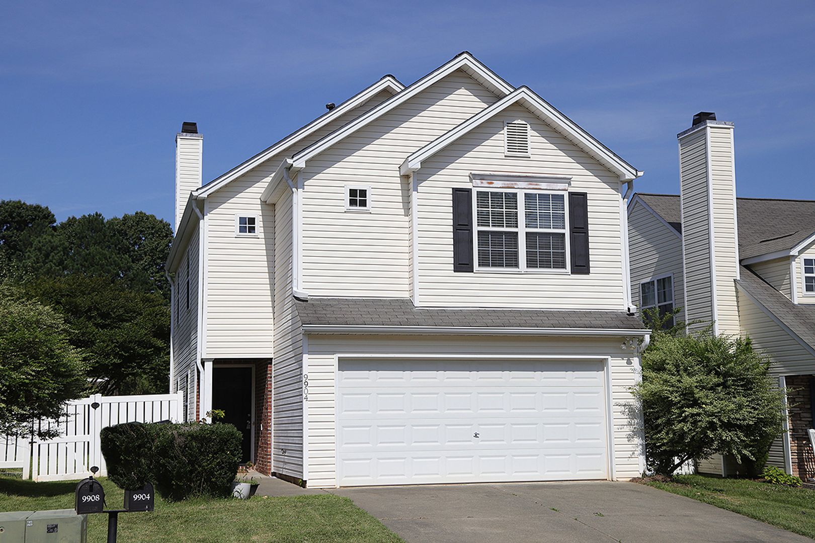 Raleigh House: 9904 Treymore Drive