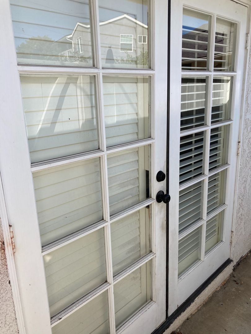 San Diego House: 7627 Cullen Street