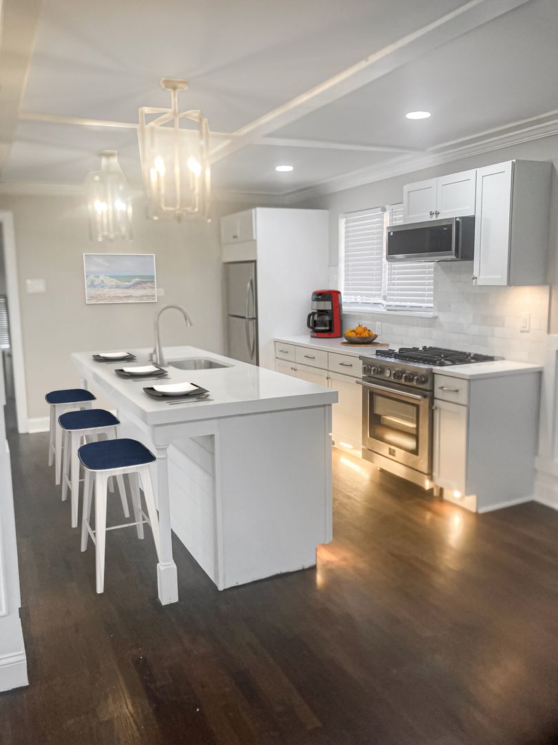 Strafford House: 381 Upper Gulph Rd