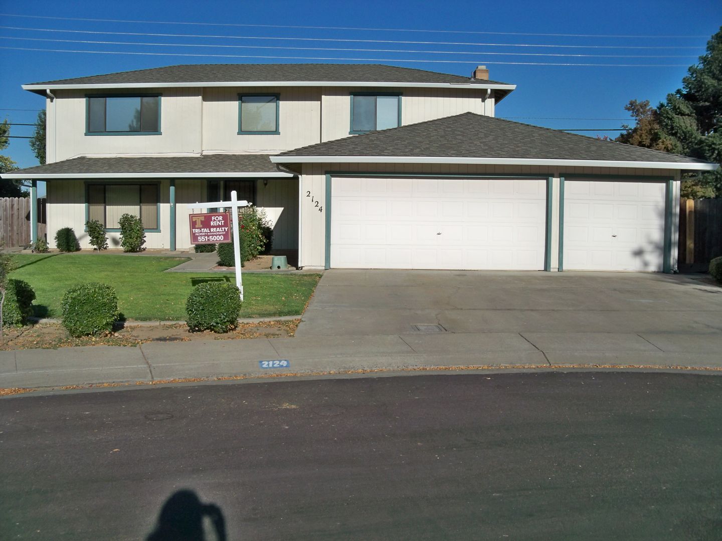 Modesto House: 2124 Sunny Oak Ct