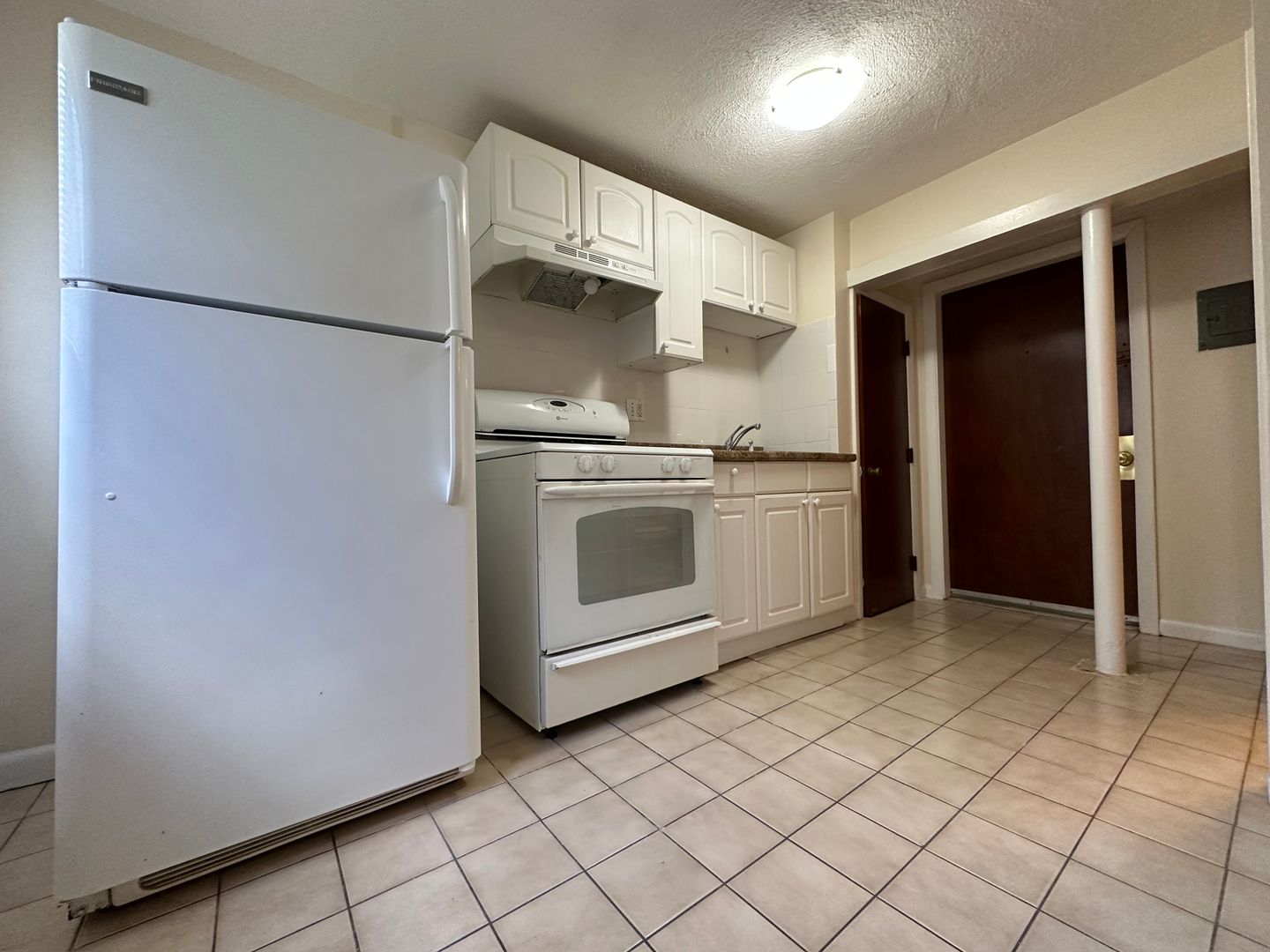Quincy Apartment: 362 Centre St