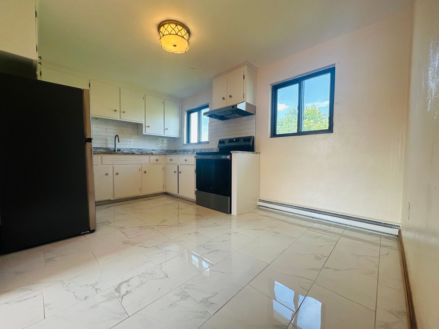 Quincy Apartment: 836 Sea St